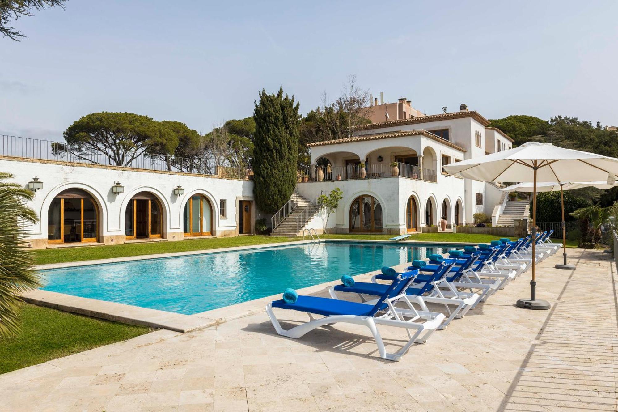 סאן פליו דה גיסולס Villa Maricel מראה חיצוני תמונה