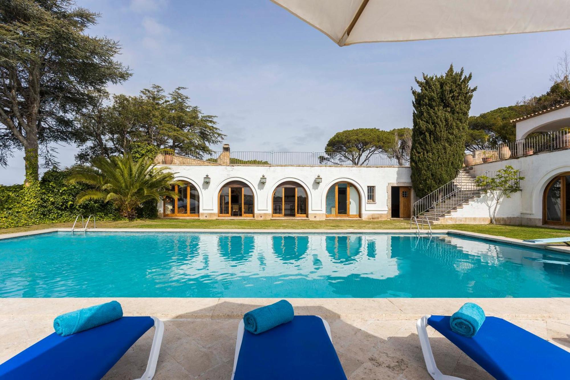 סאן פליו דה גיסולס Villa Maricel מראה חיצוני תמונה