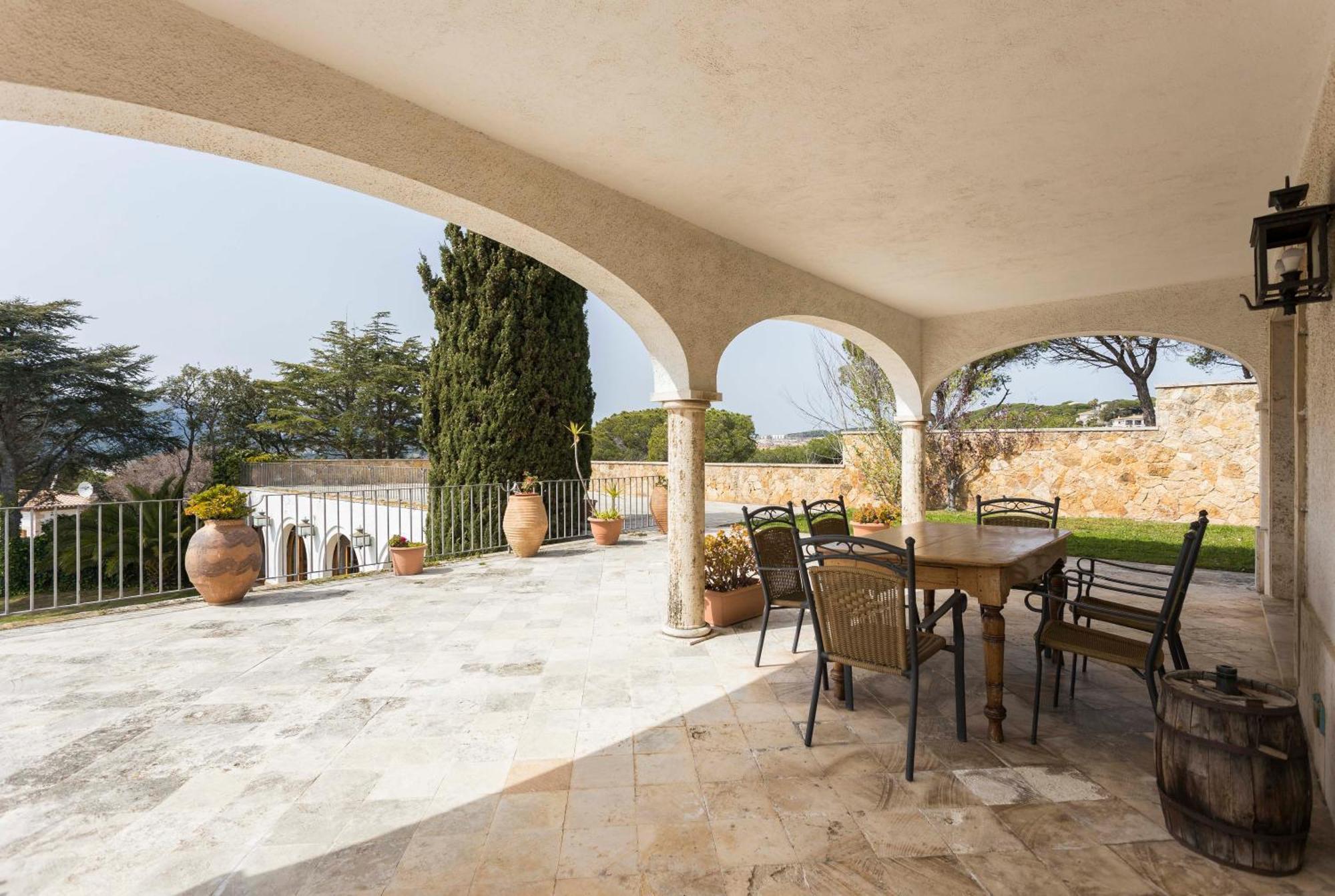 סאן פליו דה גיסולס Villa Maricel מראה חיצוני תמונה