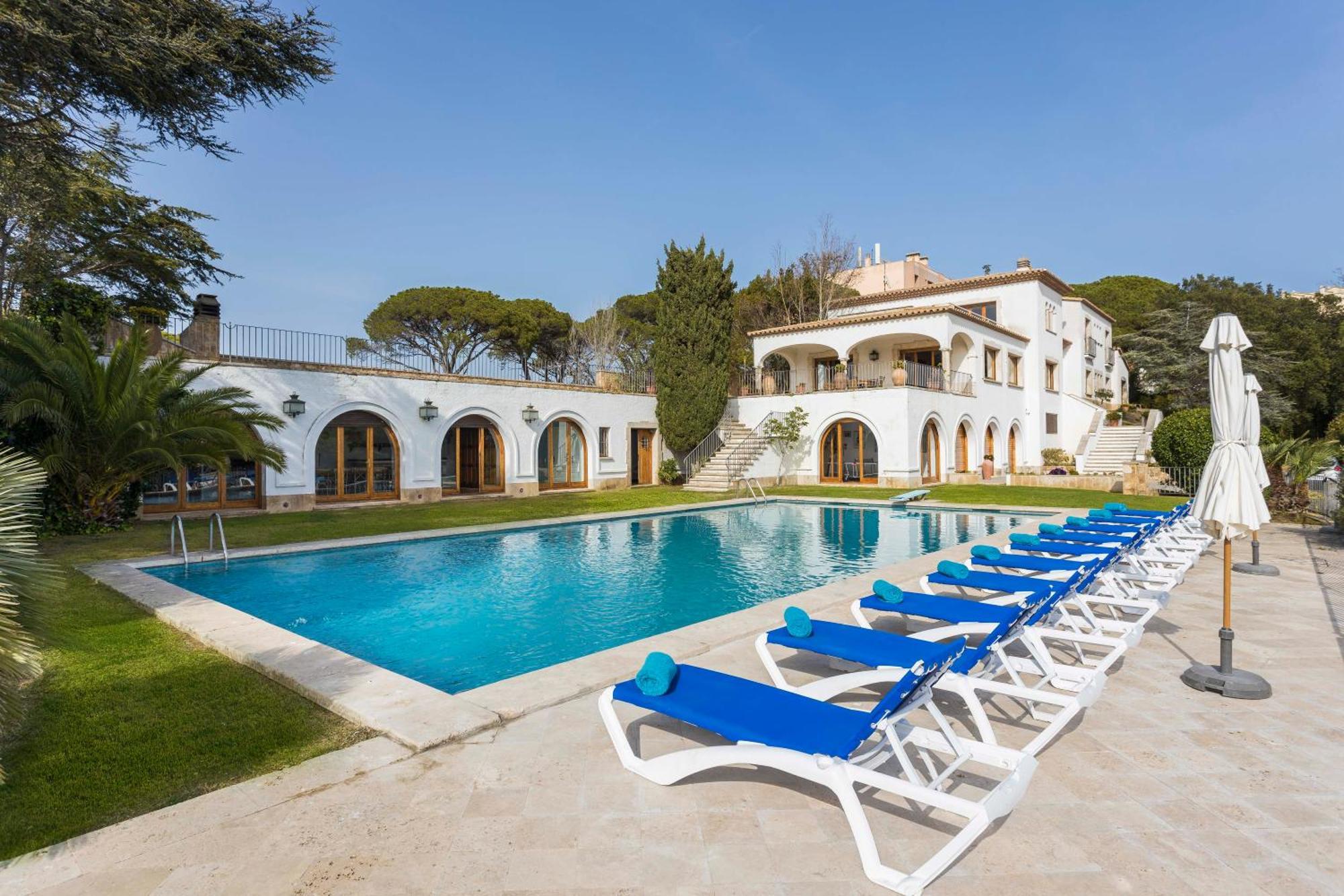 סאן פליו דה גיסולס Villa Maricel מראה חיצוני תמונה